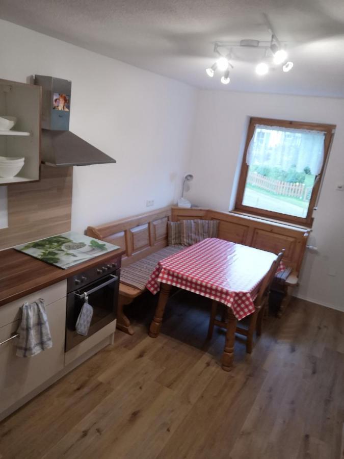 Apartment Auszeit Mit Kueche Viel Ruhe Und Natur Untrasried Eksteriør billede