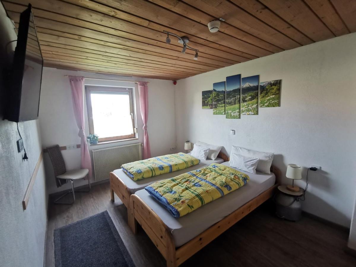 Apartment Auszeit Mit Kueche Viel Ruhe Und Natur Untrasried Eksteriør billede