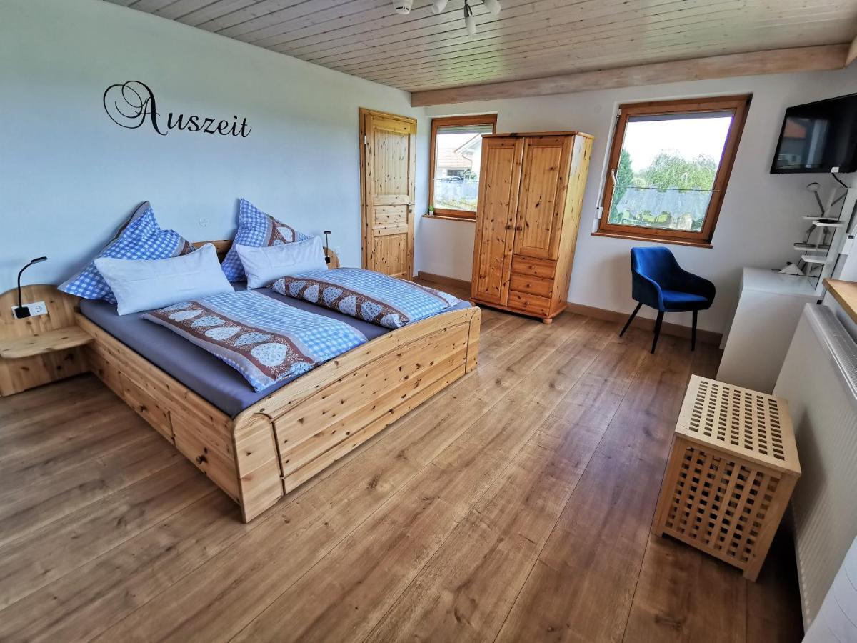 Apartment Auszeit Mit Kueche Viel Ruhe Und Natur Untrasried Eksteriør billede